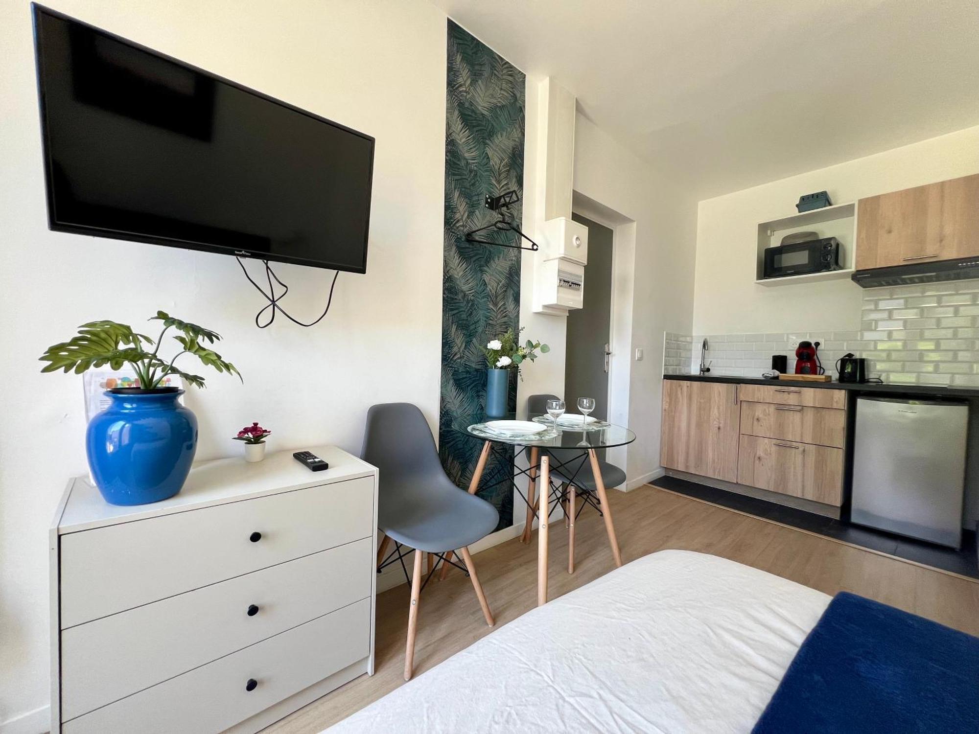 Studios Cozy 2A4 Pers Avec Jardin I Proche Futuroscope Chatellerault Exterior photo