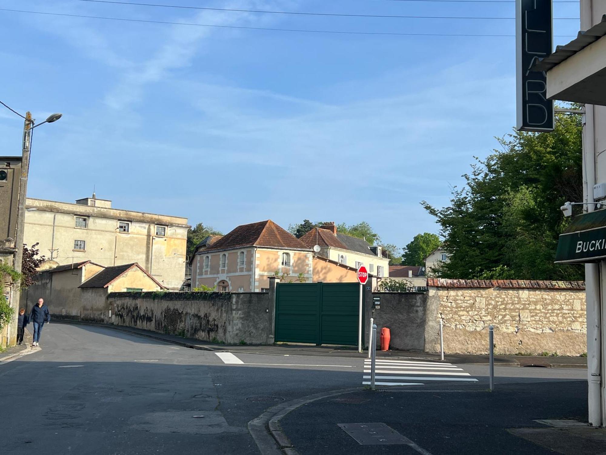 Studios Cozy 2A4 Pers Avec Jardin I Proche Futuroscope Chatellerault Exterior photo